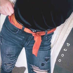 🖤multi-use silk scarf🖤